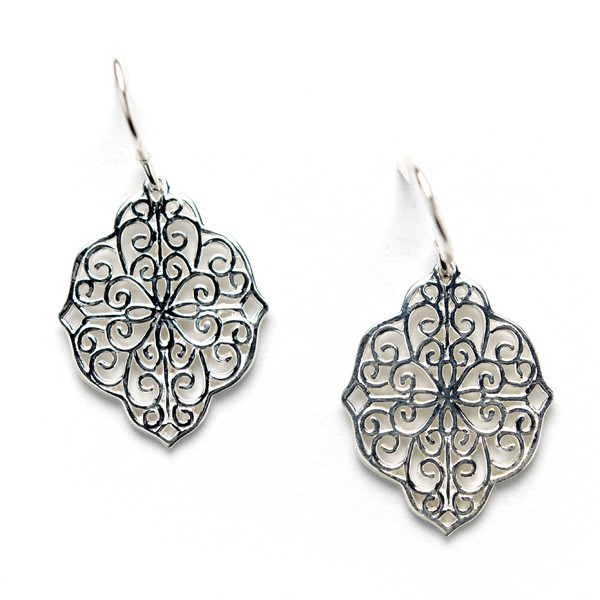 Southern Gates Collection Oblong Heart Design Earrings