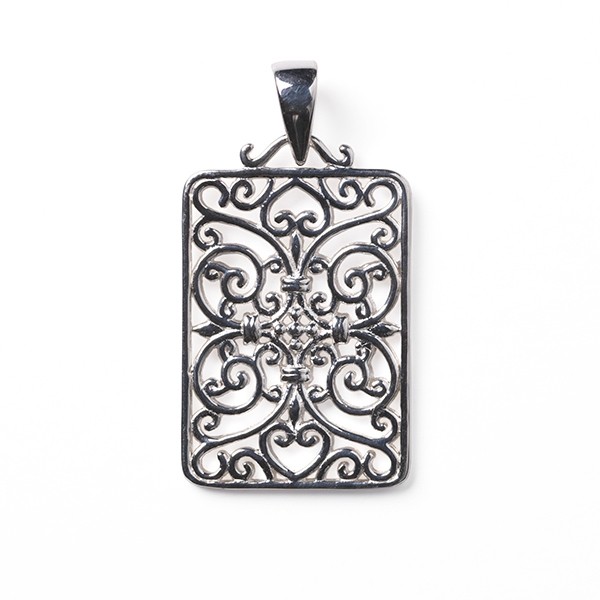 Southern Gates Elizabeth Pendant
